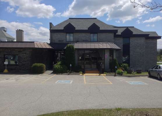 Quality Hotel & Suites 1