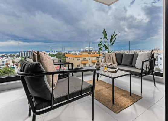 Sanders Only - Charming 2-bdr Apt With Balcony 1