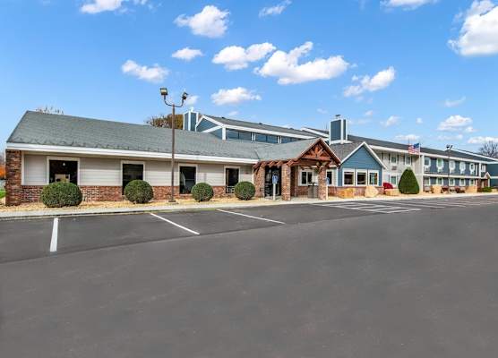 AmericInn by Wyndham St. Peter 1