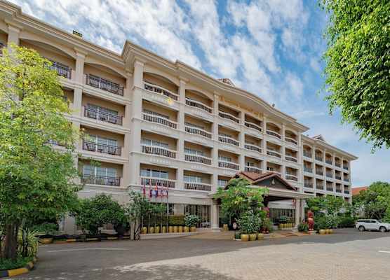 Hotel Somadevi Angkor Resort & Spa 1