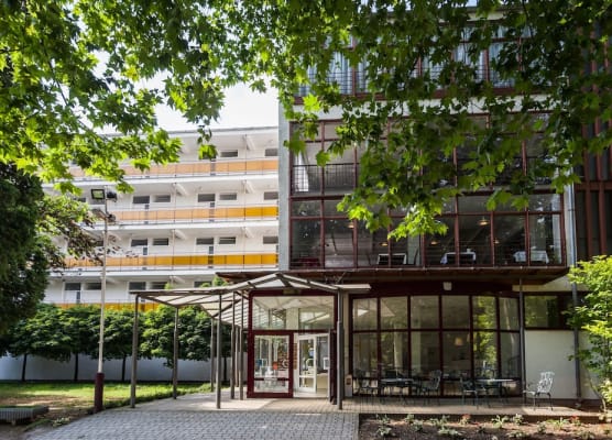 CE Napfény Hotel 1