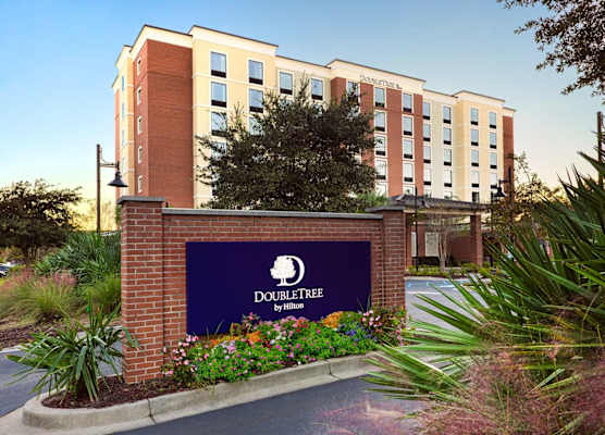 DoubleTree by Hilton Charleston Mount Pleasant 1