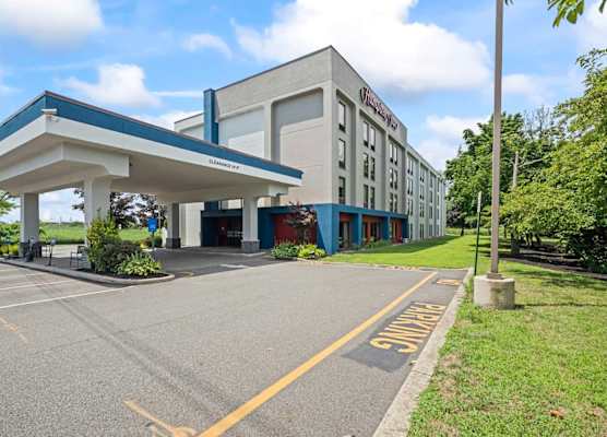 Hampton Inn Ridgefield Park 1