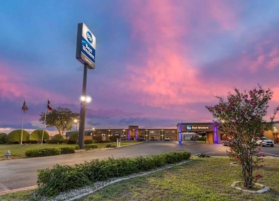 Best Western Taylor Inn 1
