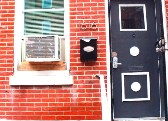 Clover 2900 - Apartment and Rooms with Private Bathroom near Washington Ave South Philly 1
