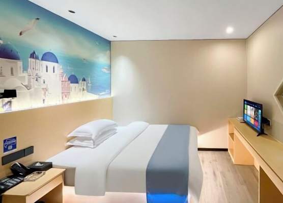 Tianshun Hotel (Guangzhou ERGONG subway station store) 1