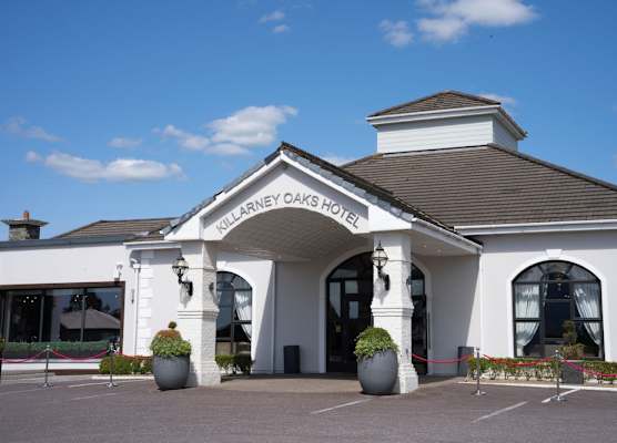 Killarney Oaks Hotel 1