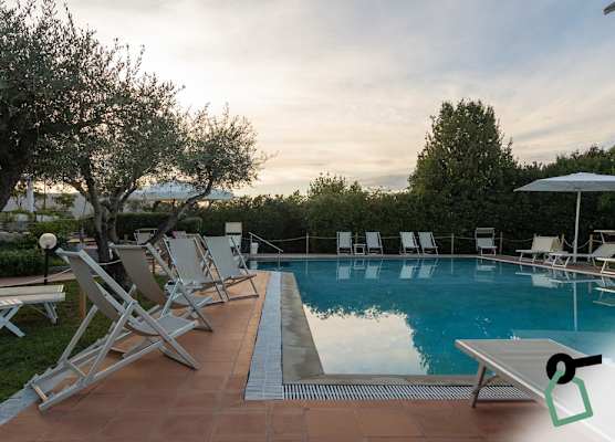 HOTIDAY Room Collection - Sarzana 1