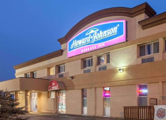 Howard Johnson by Wyndham Winnipeg West 1