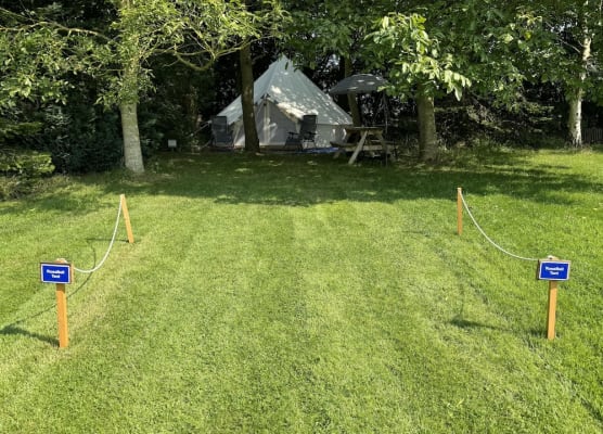 Spacious Bell Tent at Herigerbi Park, Lincolnshire 1