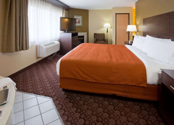 AmericInn by Wyndham Blue Earth 1