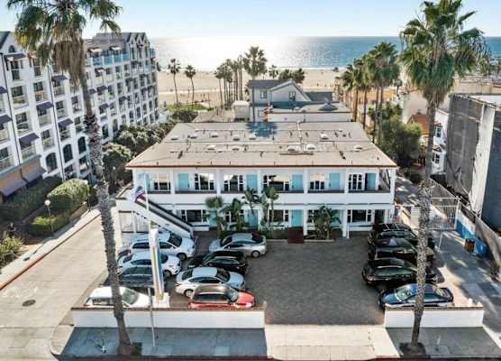 Sea Blue Hotel 1
