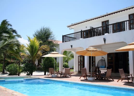 Moonshine Uroa Boutique Hotel 1