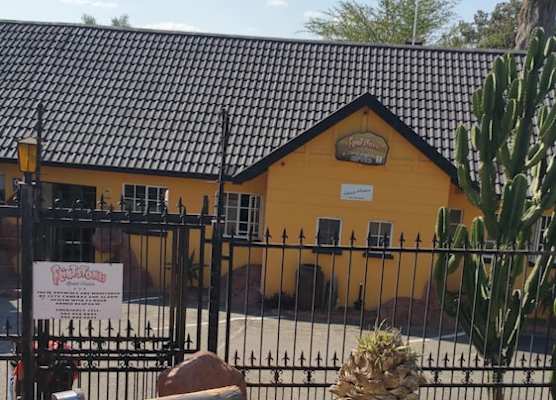 Flintstones Guest House Fourways 1