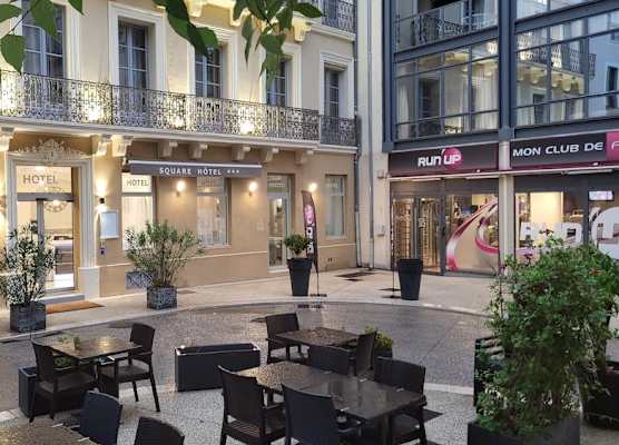 SQUARE HOTEL 1