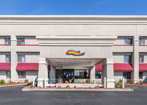 Baymont by Wyndham Detroit/Roseville 1