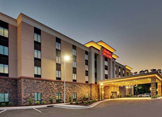 Hampton Inn & Suites By Hilton Southport 1