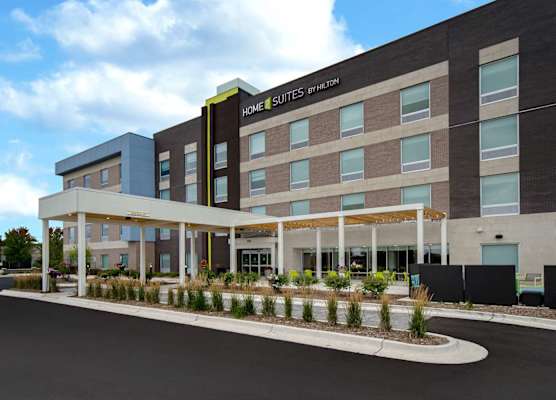 Home2 Suites By Hilton Grand Rapids Airport 1