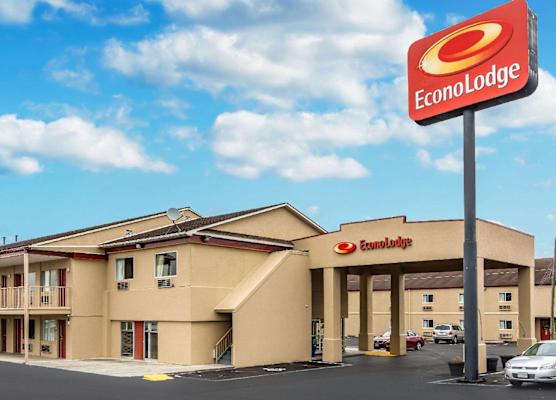 Econo Lodge East 1