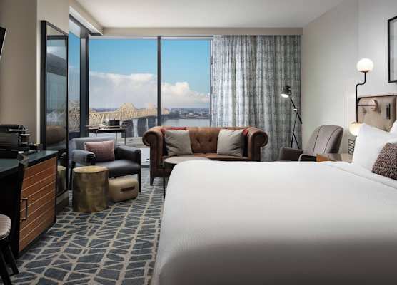Hotel Distil, Autograph Collection 1