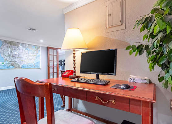 Motel 6 Buena Park, CA Anaheim Near Maingate Knotts 1