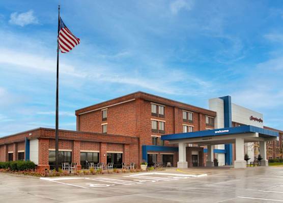 Hampton Inn West Des Moines Lake Drive 1