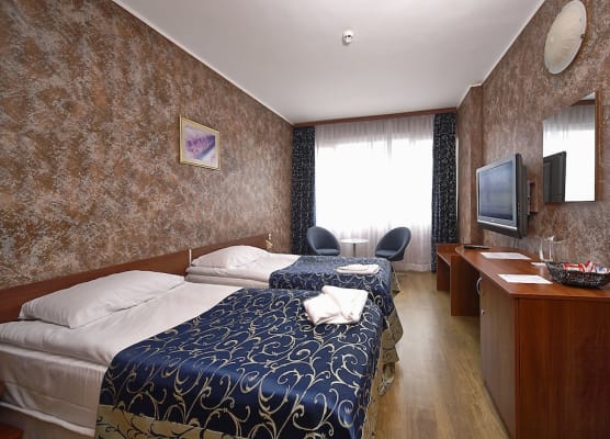 Hotel Akord - Free Parking & Metro Access 1