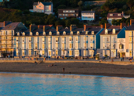 Gwesty'r Marine Hotel & Spa 1