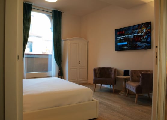Cosmopolitan Central Rooms 1