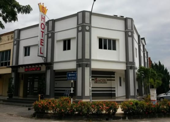 Five Hotel 1