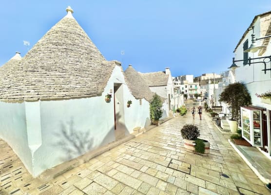 Trulli Moon 1