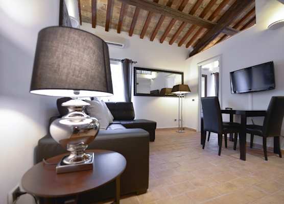Ibernesi 1 Apartment 1