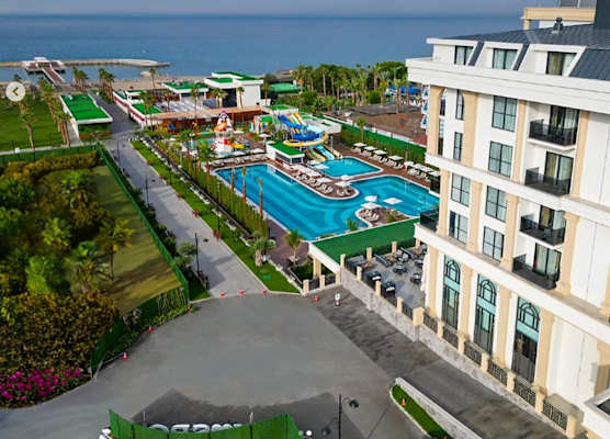 Serenity Queen Hotel 1