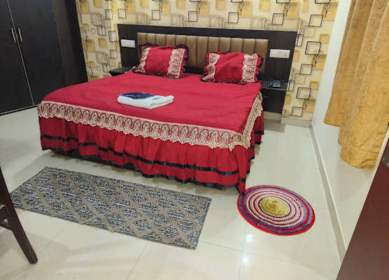 HOTEL GLOBAL STAY Near Delhi Airport 1