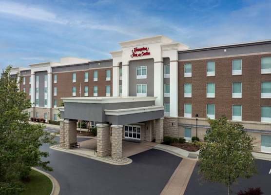 Hampton Inn & Suites Holly Springs 1