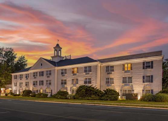 Best Western PLUS Morristown Inn-Florham Park 1
