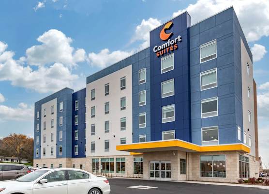 Comfort Suites Cottage Grove-Madison 1