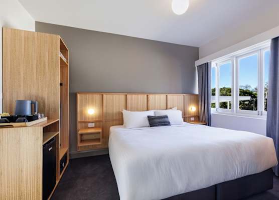 Kingsgrove Hotel 1