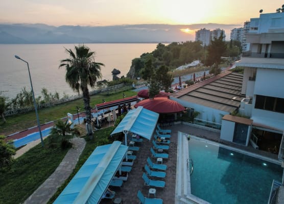 Tema 242 Hotel 1
