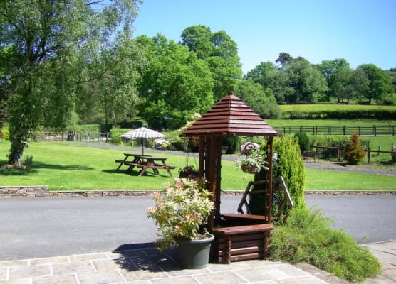 Acorn Court Country House 1