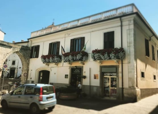 Sei Stelle 1