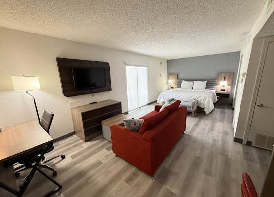 Hawthorn Suites by Wyndham Tinton Falls 1