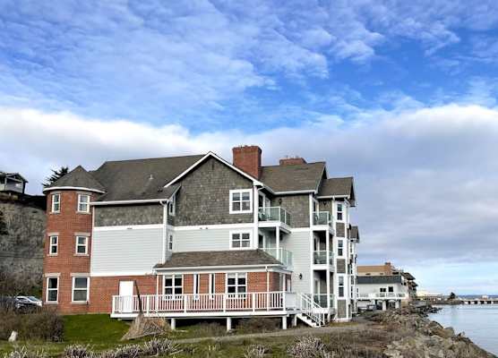 Tides Inn & Suites 1