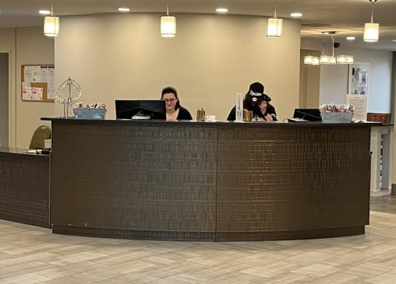 Orangewood Inn & Suites Kansas City Airport 1