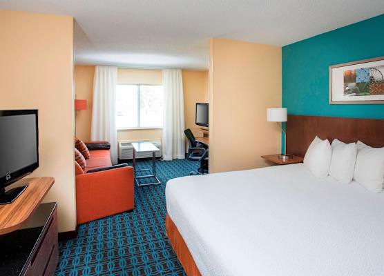 Fairfield Inn & Suites by Marriott Terre Haute 1