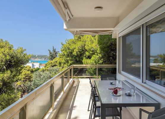 Relux Sea View 2 Bedroom Apartment by BluPine 1