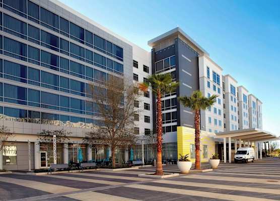 Courtyard by Marriott Orlando Lake Nona 1