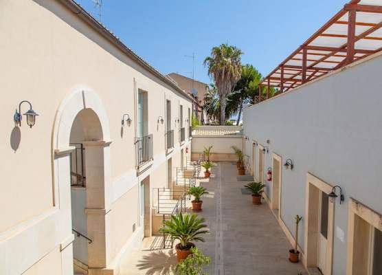 Boutique Hotel Molo Santa Lucia 1