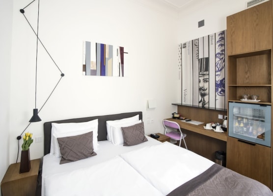 Hotel Golden Crown 1