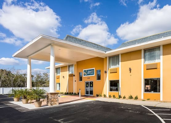 Quality Inn & Suites Heritage Park 1